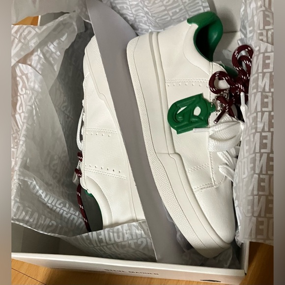 STEVE MADDEN Marvin Sneakers. White/Green Faux Leather (w/ charm)- Size: 7.5 - Picture 6 of 11